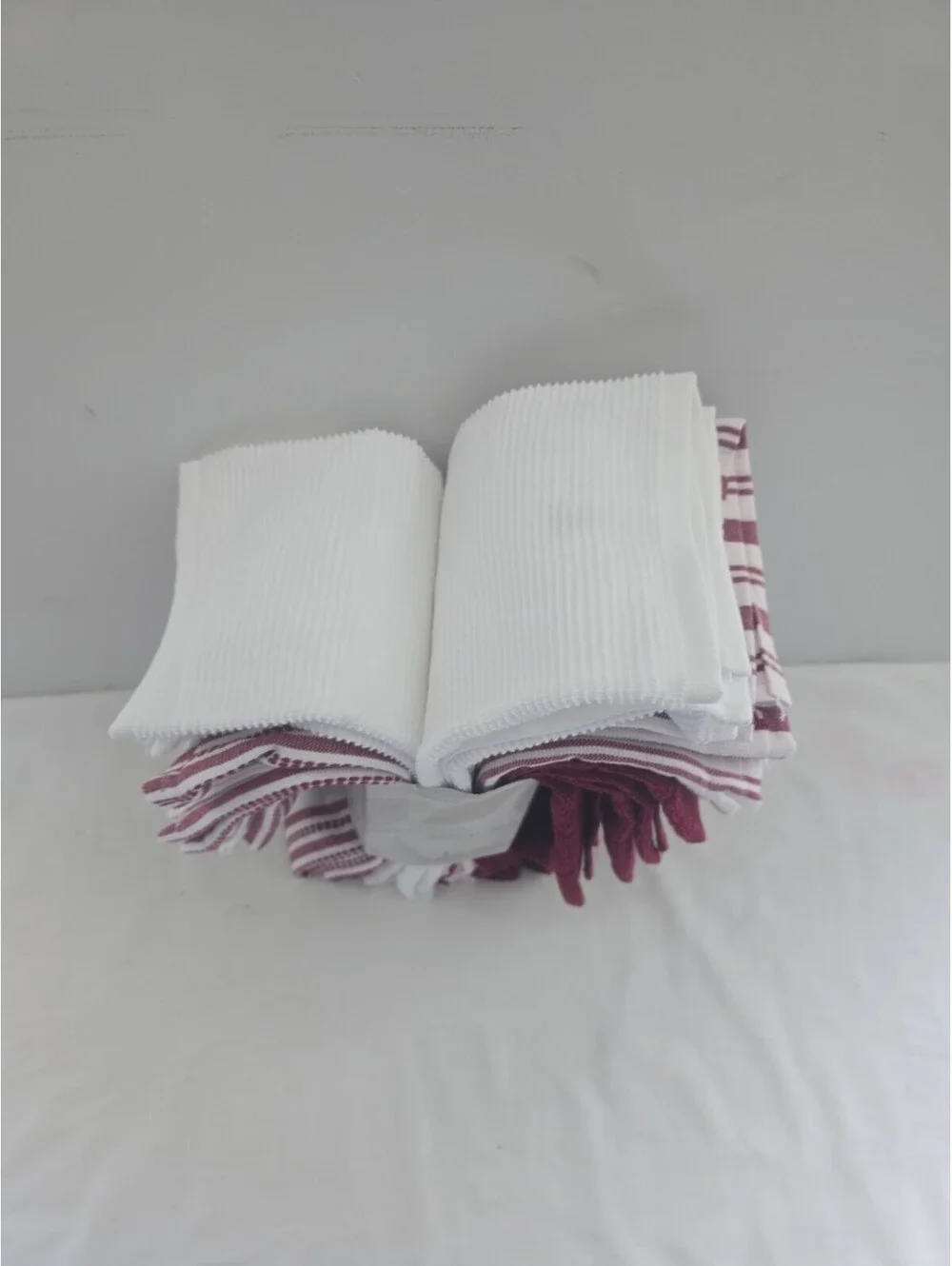 Core Home 8-Pack Red/ Striped White 100% Cotton Kitchen Towels